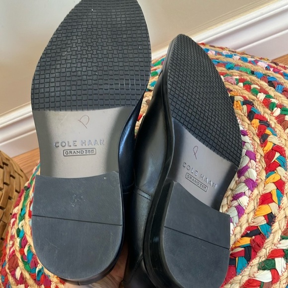 Cole Haan Sleek Black Leather Men's Shoes - Picture 8 of 10